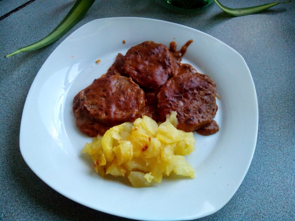 carne con salsa de ciruelas