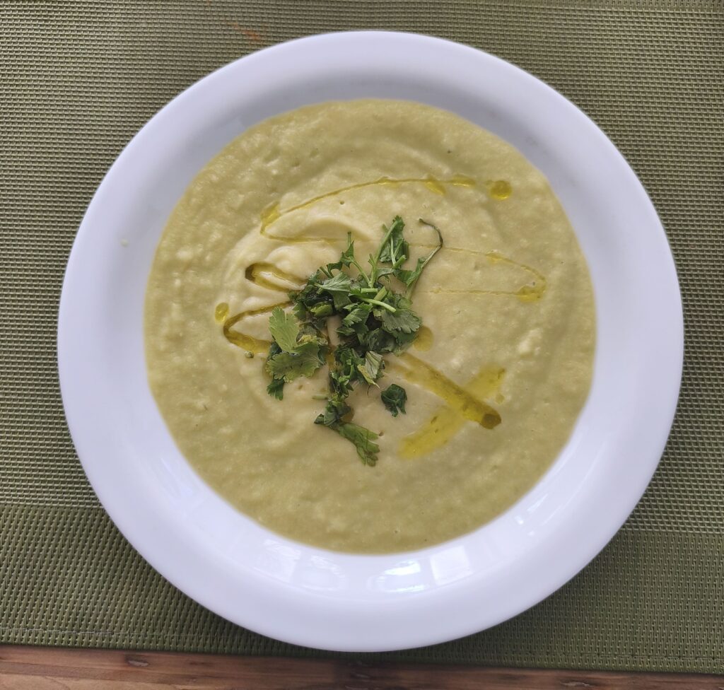 crema de maíz y aguacate