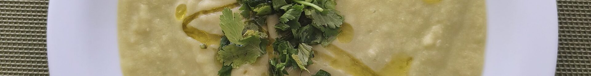 Crema fría de maíz y aguacate