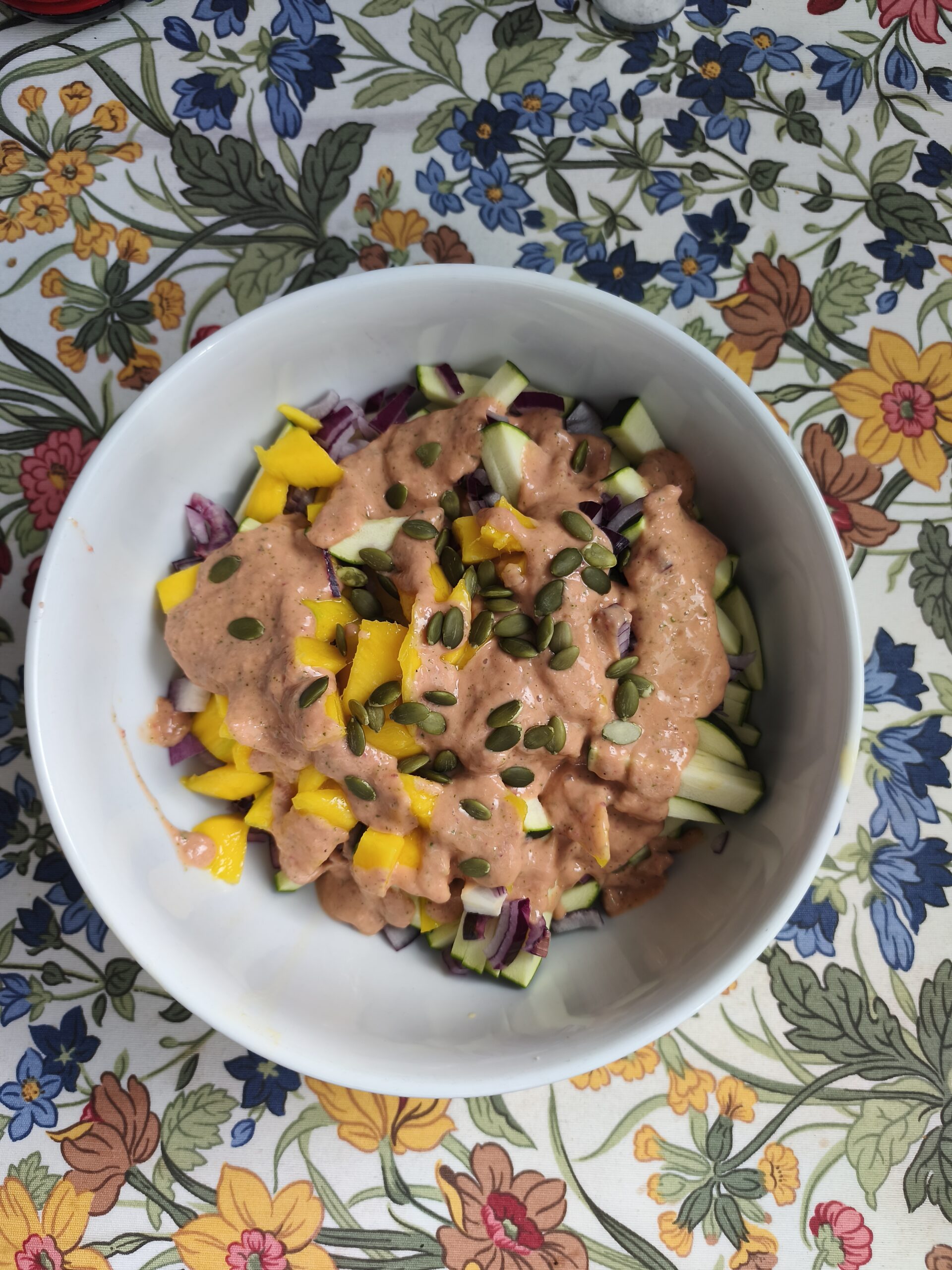 ensalada de calabacín y mango