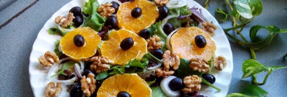 Ensalada de naranjas con aceitunas y nueces