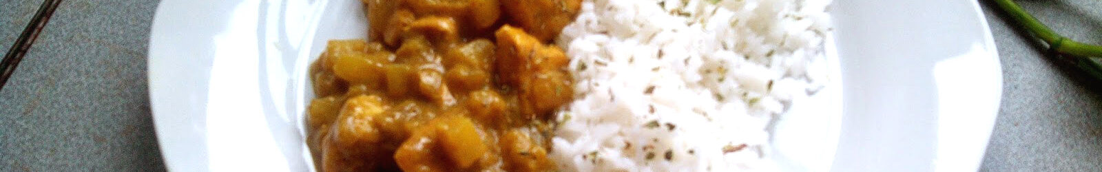 Pollo al curry de las islas con arroz basmati